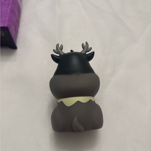 Disney Frozen 2 Anna & Elsa Lullaby Doll Set w/ Singing Bed EUC - Picture 11 of 17